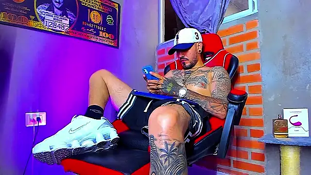 Snapshot of smoker445 chatting on 10-03-25, 10:56 smoker445 online show from 10-03-25, 10:56