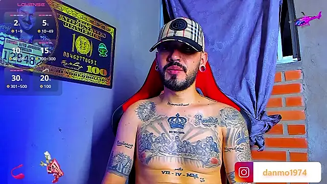 Snapshot of smoker445 chatting on 11-06-25, 08:04 smoker445 online show from 11-06-25, 08:04