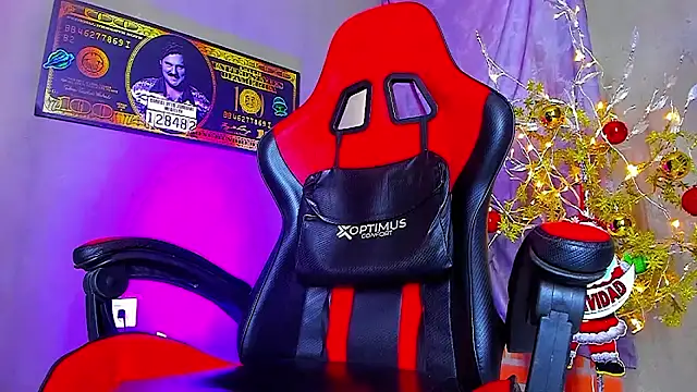 Snapshot of smoker445 chatting on 11-29-25, 07:28 smoker445 online show from 11-29-25, 07:28