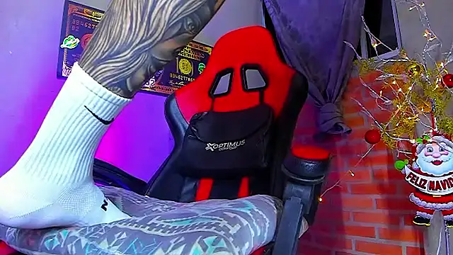 Snapshot of smoker445 chatting on 11-30-25, 07:34 smoker445 online show from 11-30-25, 07:34