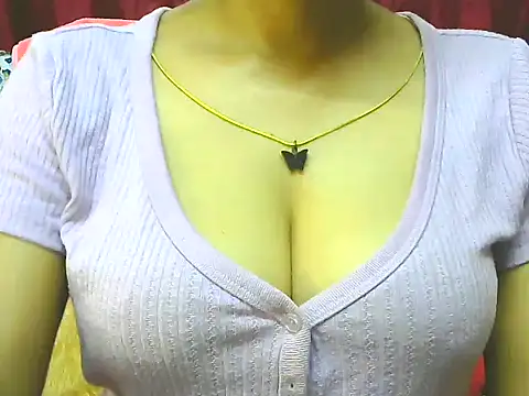 Snapshot of ishmita99 chatting on 09-09-25, 04:06 ishmita99 online show from 09-09-25, 04:06