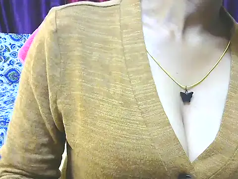 Snapshot of ishmita99 chatting on 01-18-26, 07:01 ishmita99 online show from 01-18-26, 07:01