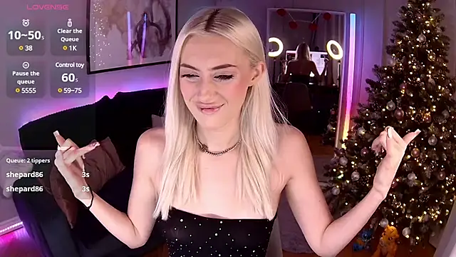 LoryWood online show from 12-26-24, 02:48