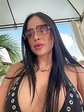 Snapshot of Alexandra_duque chatting on 11-07-25, 08:53 Alexandra duque online show from 11-07-25, 08:53