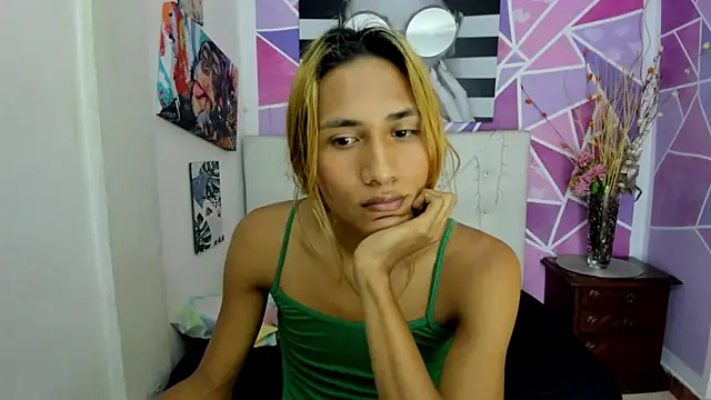 Snapshot of Brisahott chatting on 01-15-25, 01:31 Brisahott online show from 01-15-25, 01:31