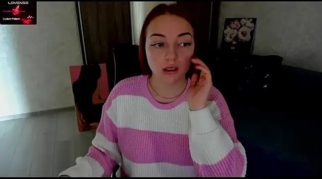 Snapshot of Stella__Cox chatting on 02-07-25, 09:16 Stella  Cox online show from 02-07-25, 09:16