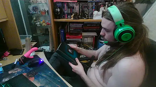 nicolasdumand21 online show from 02-17-25, 07:53