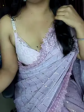 Snapshot of Tanvi-patil chatting on 01-07-25, 05:09 Tanvi-patil online show from 01-07-25, 05:09