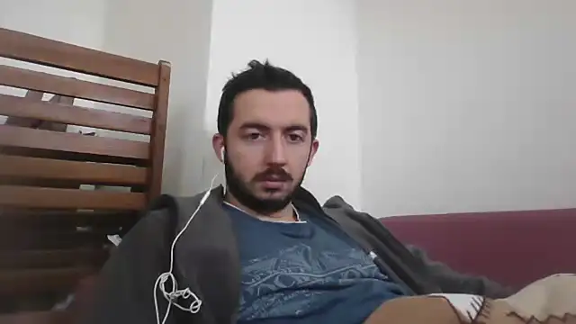 Snapshot of laynufff chatting on 12-07-24, 10:23 laynufff online show from 12-07-24, 10:23