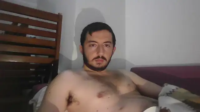 Snapshot of laynufff chatting on 12-12-24, 03:16 laynufff online show from 12-12-24, 03:16