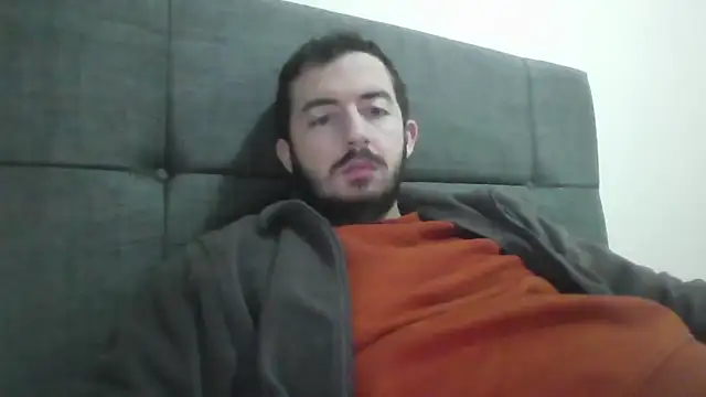 Snapshot of laynufff chatting on 12-15-24, 04:29 laynufff online show from 12-15-24, 04:29