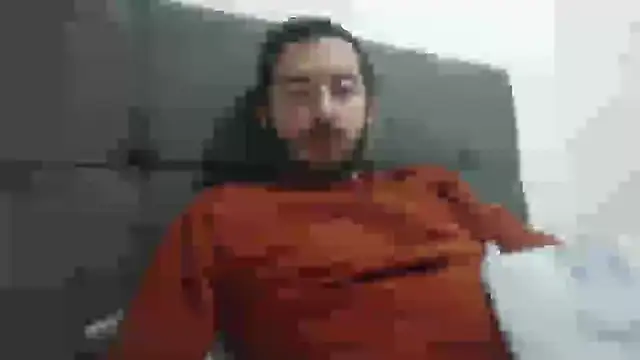 Snapshot of laynufff chatting on 12-22-24, 05:01 laynufff online show from 12-22-24, 05:01