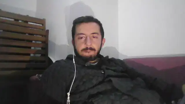 Snapshot of laynufff chatting on 12-23-24, 09:51 laynufff online show from 12-23-24, 09:51