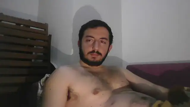 Snapshot of laynufff chatting on 12-24-24, 03:37 laynufff online show from 12-24-24, 03:37