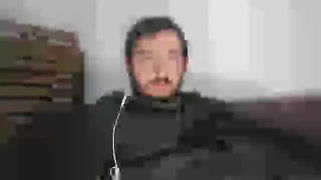 Snapshot of laynufff chatting on 12-26-24, 04:36 laynufff online show from 12-26-24, 04:36