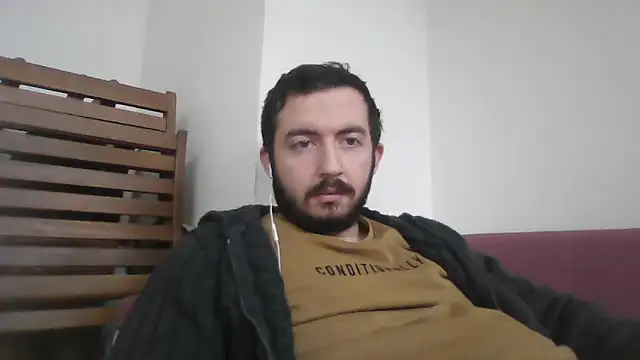 Snapshot of laynufff chatting on 12-29-24, 12:12 laynufff online show from 12-29-24, 12:12