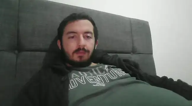 Snapshot of laynufff chatting on 01-04-25, 11:17 laynufff online show from 01-04-25, 11:17