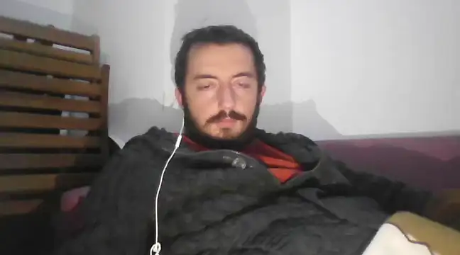 Snapshot of laynufff chatting on 01-12-25, 06:05 laynufff online show from 01-12-25, 06:05