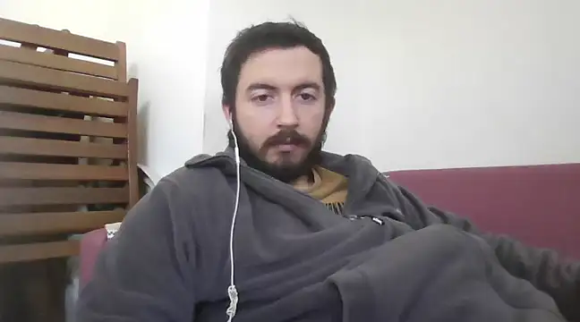 Snapshot of laynufff chatting on 01-18-25, 11:21 laynufff online show from 01-18-25, 11:21