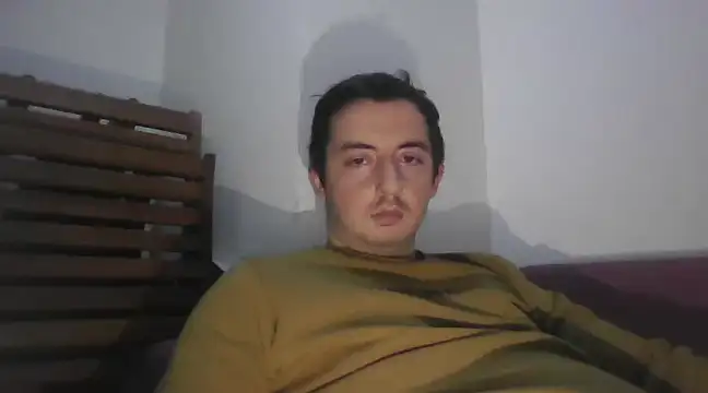 Snapshot of laynufff chatting on 01-20-25, 03:28 laynufff online show from 01-20-25, 03:28