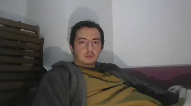 Snapshot of laynufff chatting on 01-21-25, 03:32 laynufff online show from 01-21-25, 03:32