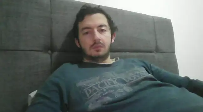 Snapshot of laynufff chatting on 02-07-25, 06:24 laynufff online show from 02-07-25, 06:24