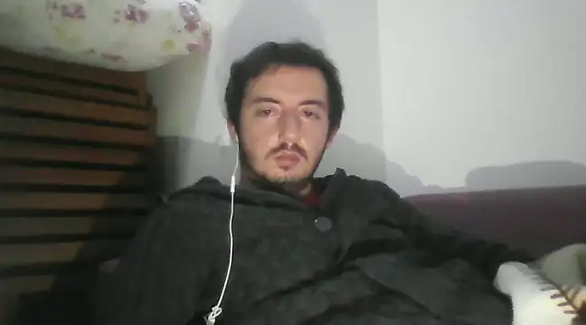 Snapshot of laynufff chatting on 02-09-25, 12:39 laynufff online show from 02-09-25, 12:39