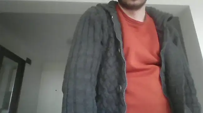 Snapshot of laynufff chatting on 02-12-25, 02:32 laynufff online show from 02-12-25, 02:32