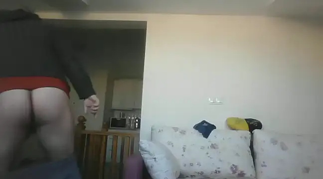 Snapshot of laynufff chatting on 02-13-25, 07:13 laynufff online show from 02-13-25, 07:13