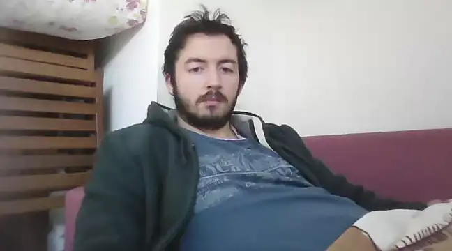 Snapshot of laynufff chatting on 02-26-25, 06:37 laynufff online show from 02-26-25, 06:37