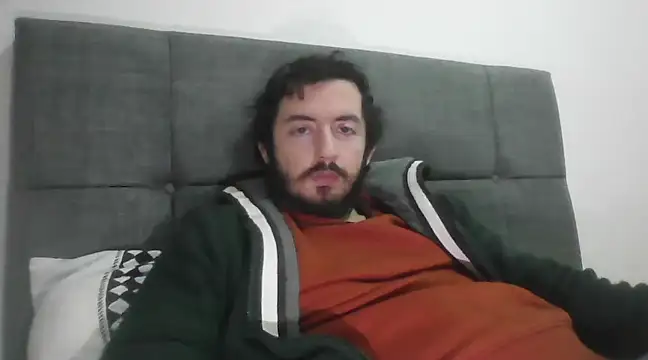 Snapshot of laynufff chatting on 03-18-25, 04:59 laynufff online show from 03-18-25, 04:59