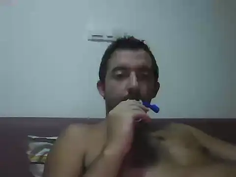 Snapshot of laynufff chatting on 09-16-25, 05:14 laynufff online show from 09-16-25, 05:14