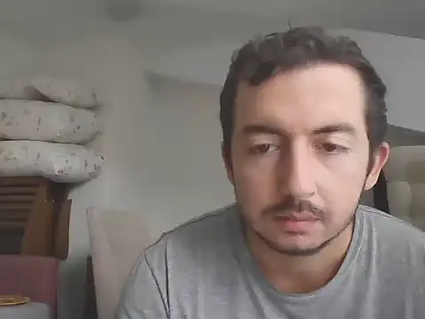 Snapshot of laynufff chatting on 09-25-25, 05:55 laynufff online show from 09-25-25, 05:55