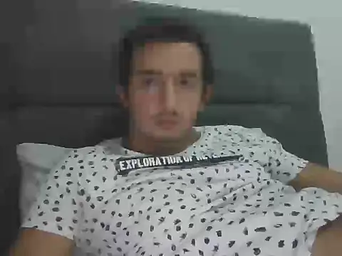 Snapshot of laynufff chatting on 09-28-25, 08:47 laynufff online show from 09-28-25, 08:47