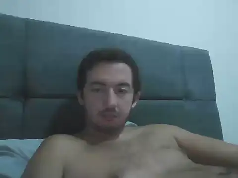 Snapshot of laynufff chatting on 09-29-25, 08:52 laynufff online show from 09-29-25, 08:52