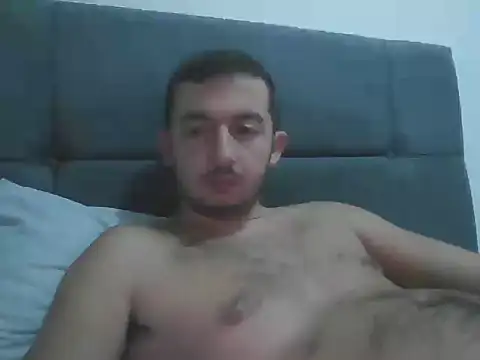 Snapshot of laynufff chatting on 10-01-25, 08:59 laynufff online show from 10-01-25, 08:59