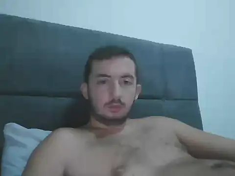 Snapshot of laynufff chatting on 10-05-25, 06:06 laynufff online show from 10-05-25, 06:06