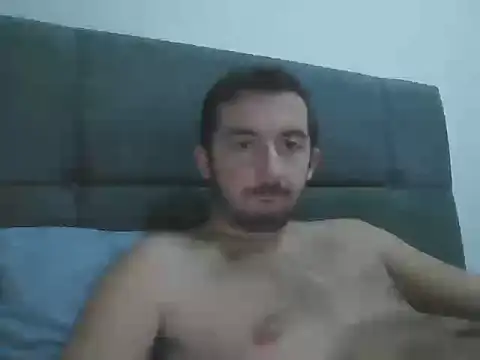 Snapshot of laynufff chatting on 10-24-25, 05:09 laynufff online show from 10-24-25, 05:09