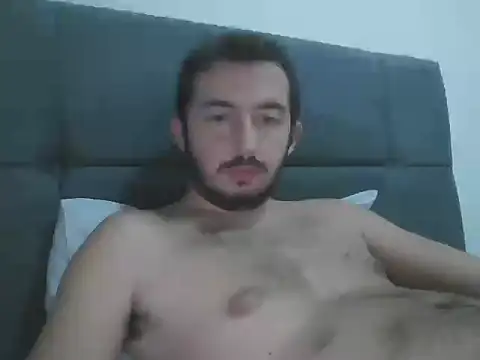 Snapshot of laynufff chatting on 11-05-25, 05:02 laynufff online show from 11-05-25, 05:02