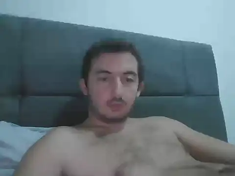 Snapshot of laynufff chatting on 11-13-25, 05:23 laynufff online show from 11-13-25, 05:23