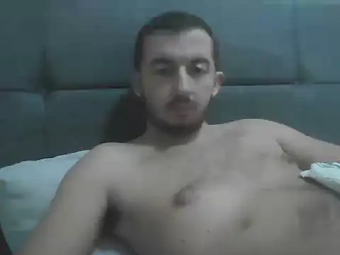 Snapshot of laynufff chatting on 12-01-25, 04:12 laynufff online show from 12-01-25, 04:12