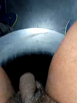 Snapshot of SexyMama_boy chatting on 03-12-25, 05:17 SexyMama boy online show from 03-12-25, 05:17