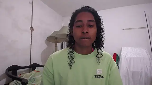 Snapshot of yohatinelly07 chatting on 12-04-25, 12:58 yohatinelly07 online show from 12-04-25, 12:58