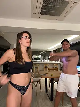 Snapshot of JuicyFruits93 chatting on 02-04-25, 03:36 JuicyFruits93 online show from 02-04-25, 03:36