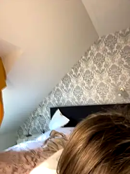 Snapshot of JuicyFruits93 chatting on 09-30-25, 12:10 JuicyFruits93 online show from 09-30-25, 12:10