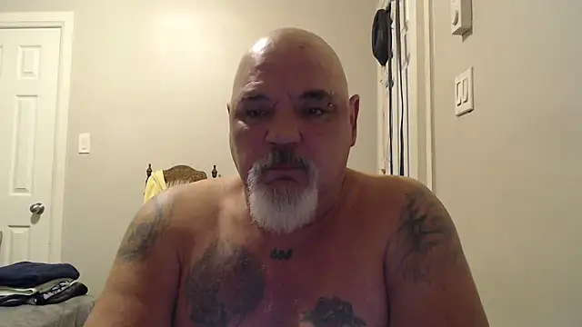 Snapshot of Newfiesausage1972 chatting on 02-06-25, 10:04 Newfiesausage1972 online show from 02-06-25, 10:04