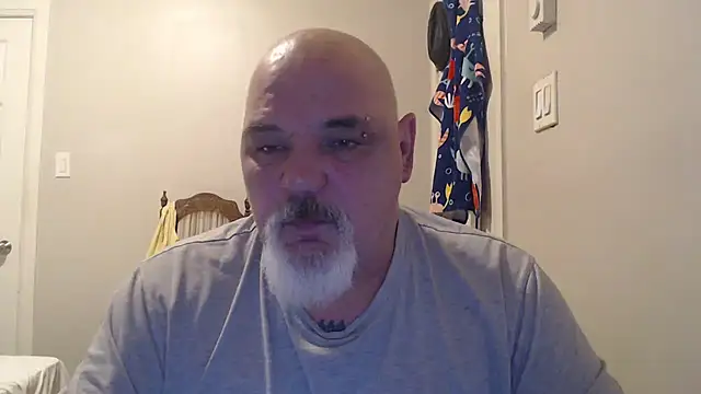 Snapshot of Newfiesausage1972 chatting on 02-09-25, 02:18 Newfiesausage1972 online show from 02-09-25, 02:18