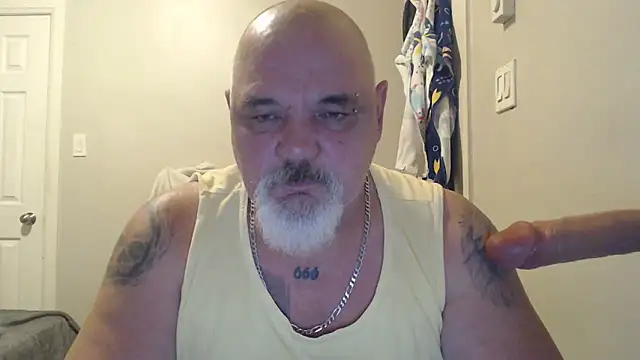 Snapshot of Newfiesausage1972 chatting on 02-10-25, 03:21 Newfiesausage1972 online show from 02-10-25, 03:21