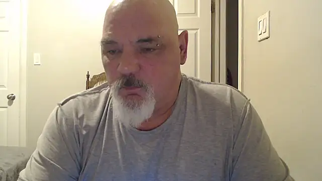 Snapshot of Newfiesausage1972 chatting on 02-25-25, 10:58 Newfiesausage1972 online show from 02-25-25, 10:58