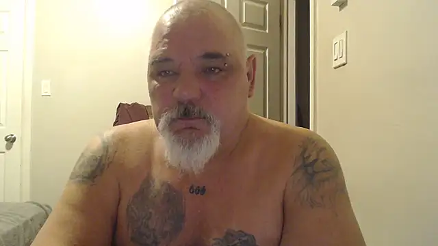 Snapshot of Newfiesausage1972 chatting on 03-12-25, 09:44 Newfiesausage1972 online show from 03-12-25, 09:44